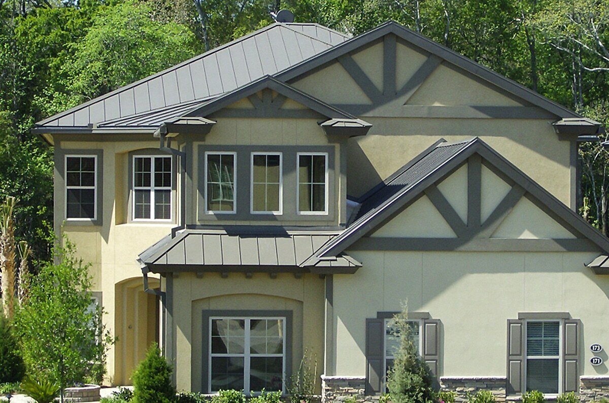 Top Reasons to Choose a Metal Roof & How It Can Benefit Your Chantilly Home