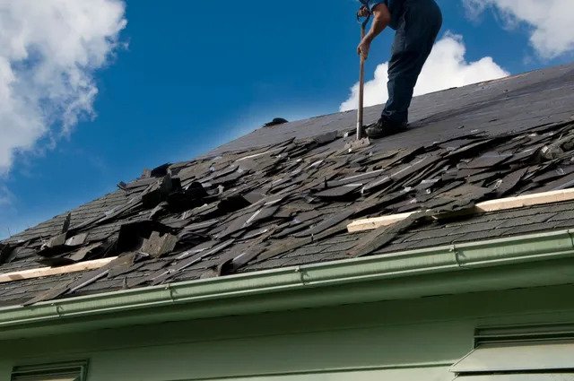 How to Minimize Disruption During Residential Roof Repair