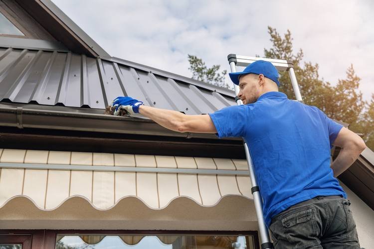 How Gutter Installation Professionals Manage Multi-Story Homes